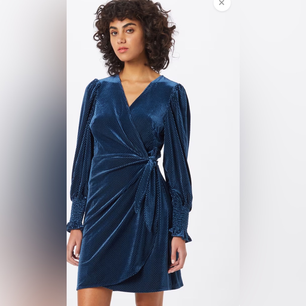Frnch Paris Bakhta Wrap Dress